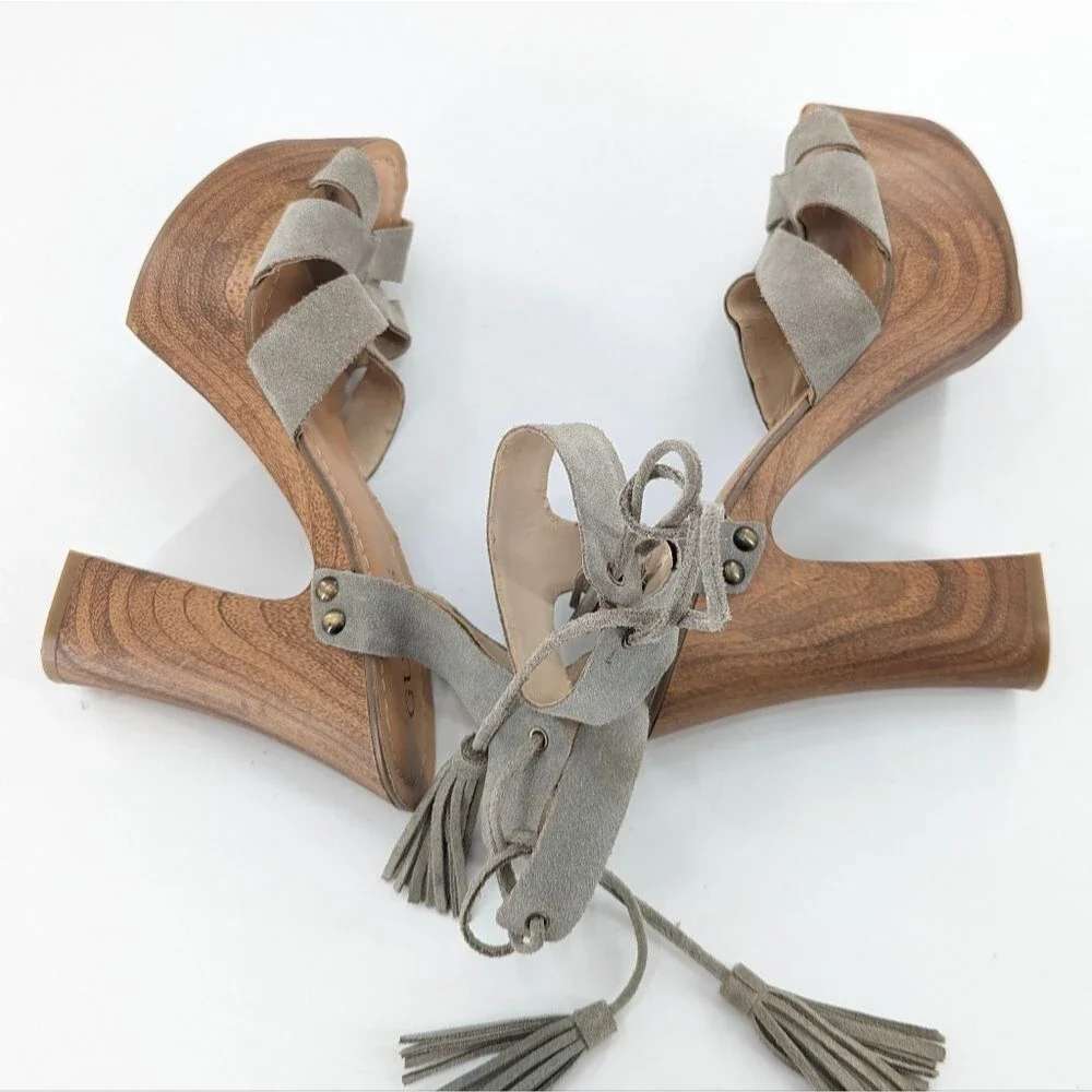Guess Prenna Suede Leather Tassel Wooden Chunky Platform Sandals Heels Size 9.5
